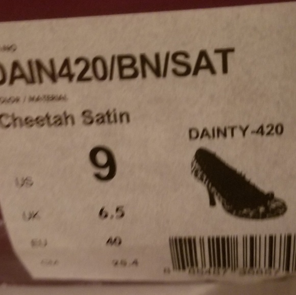 NiB cheetah and lace pump sexy and Adorable - Picture 4 of 4